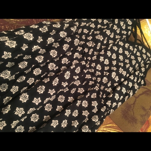 Cute black and cream romper - Picture 3 of 4